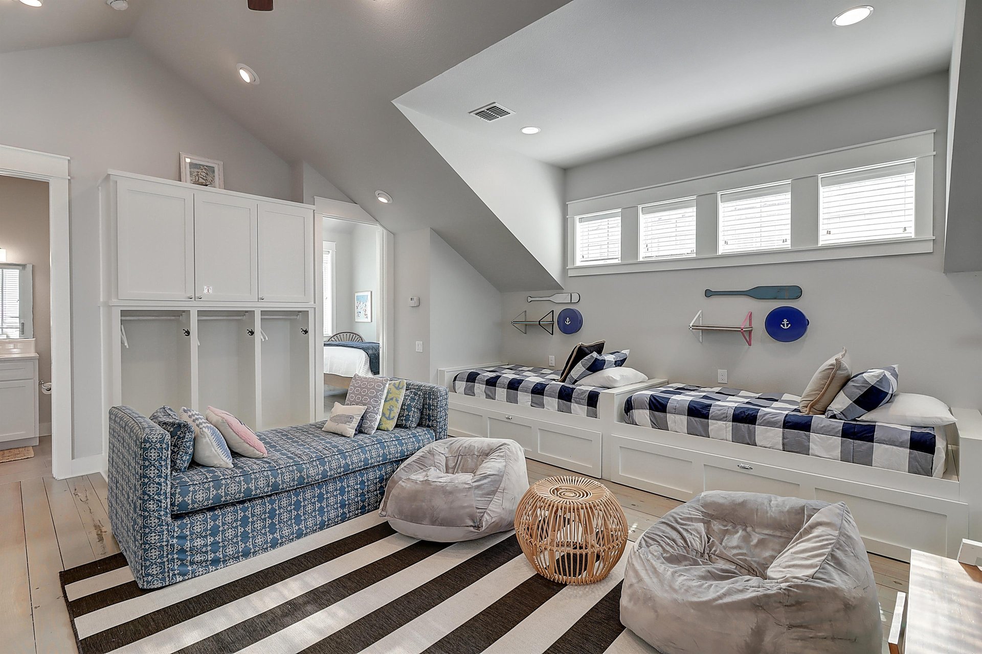 Bunk Area, 2nd Floor