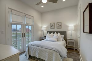 Queen Bedroom with shared bath, 2nd Floor