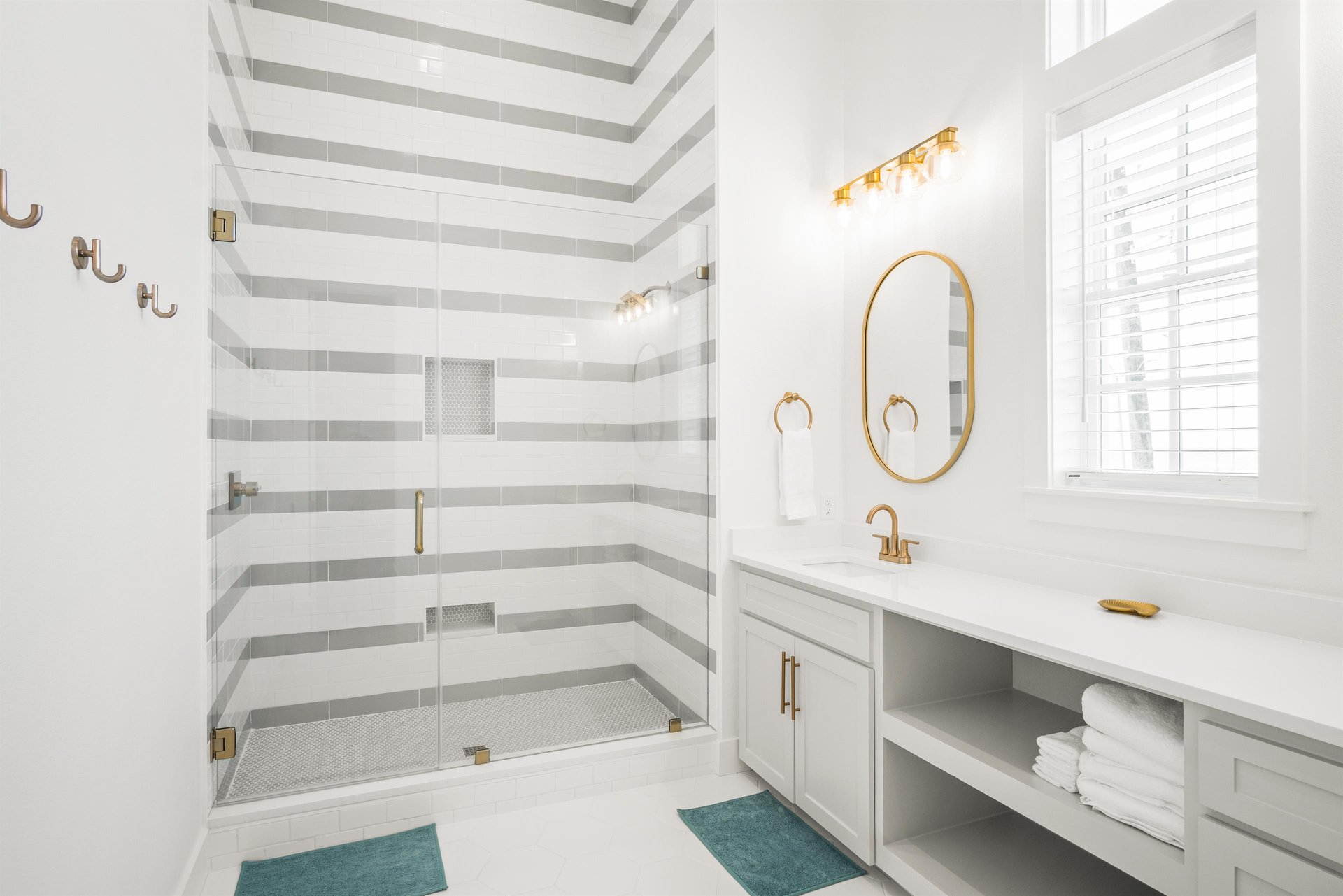 Primary King Bathroom, 2nd Floor