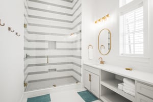 Primary King Bathroom, 2nd Floor