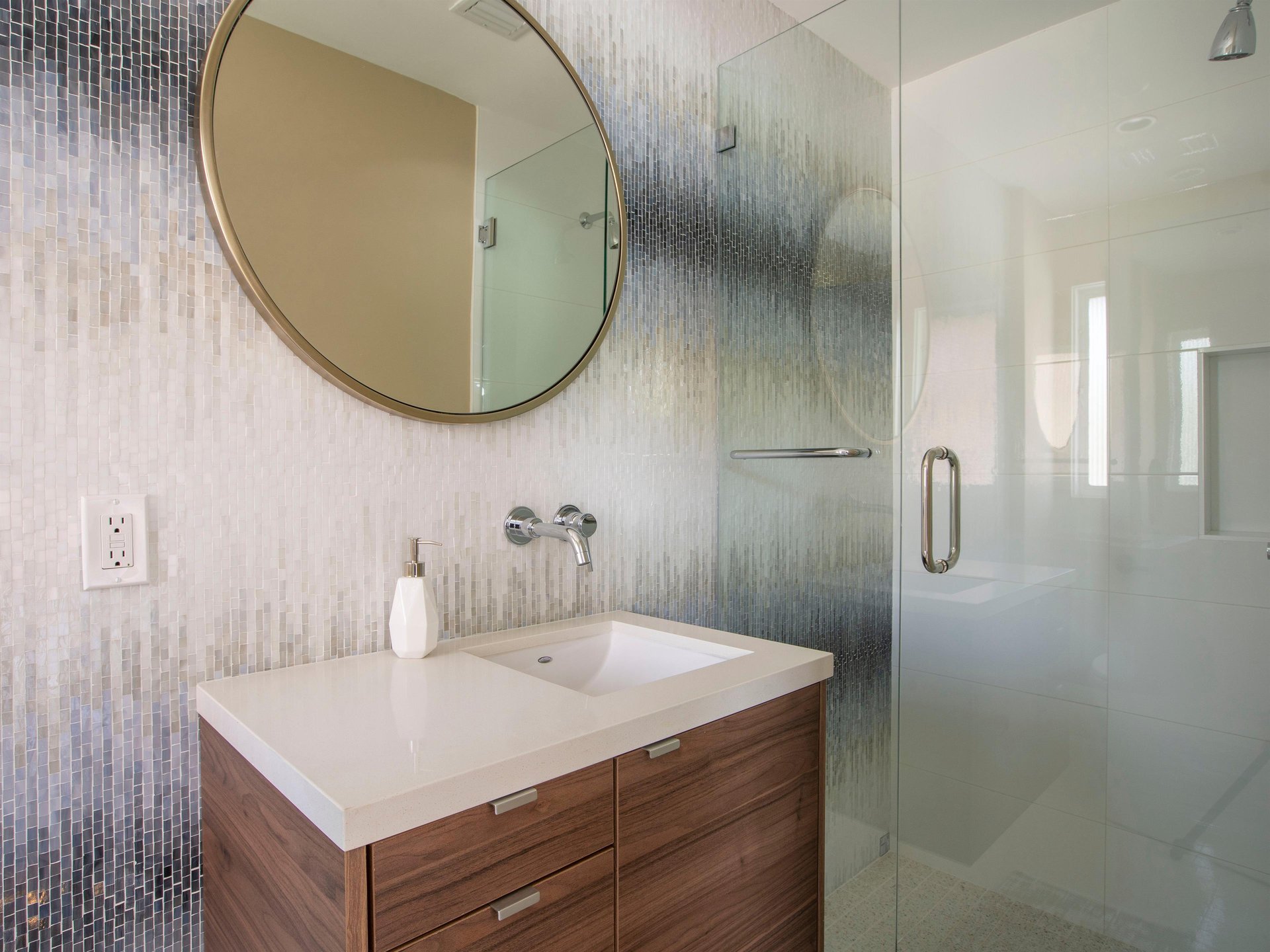 Luxurious bathroom fixtures