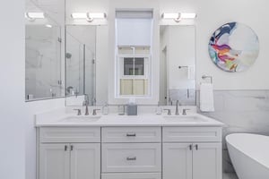 Primary King Bathroom, 2nd Floor