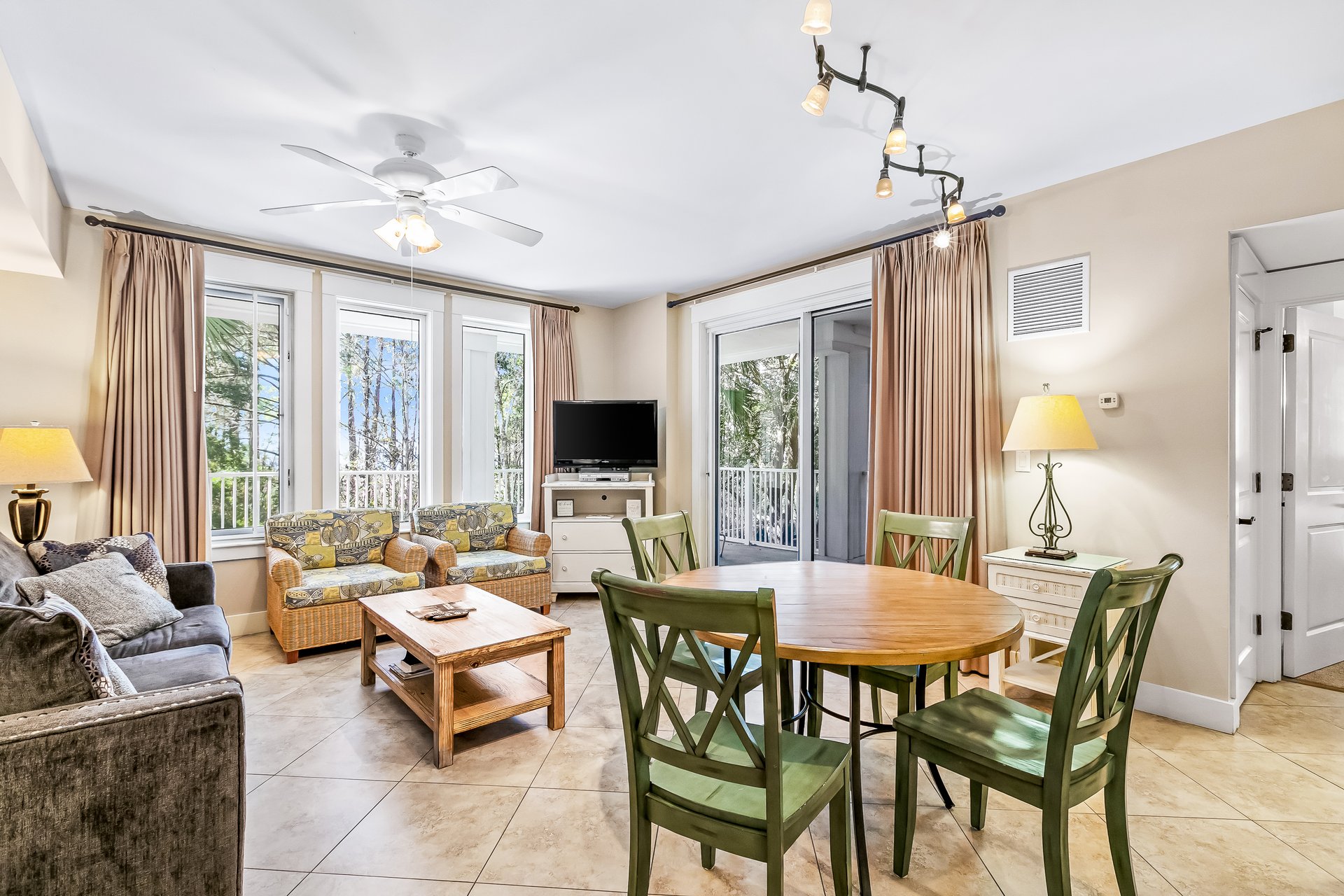 Baytowne Wharf  Market Street Inn 232  Sand amp Serenity 6