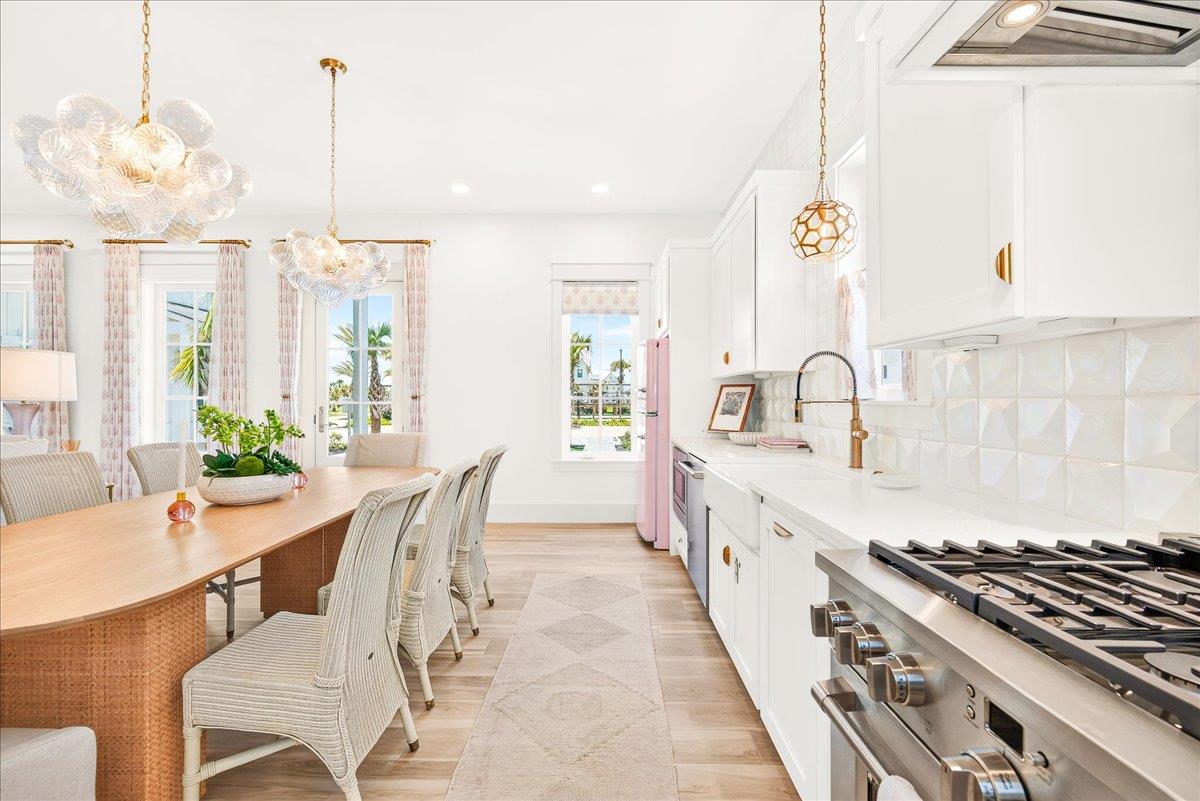 Kitchen, 1st Floor