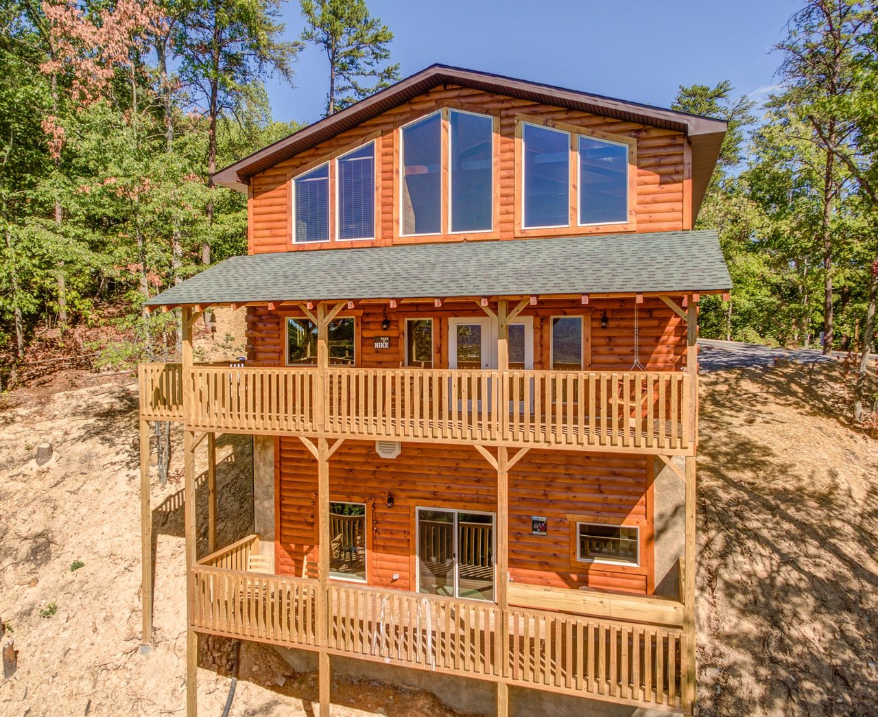 Canyon Camp Falls, a 2 bedroom cabin rental located in Pigeon Forge