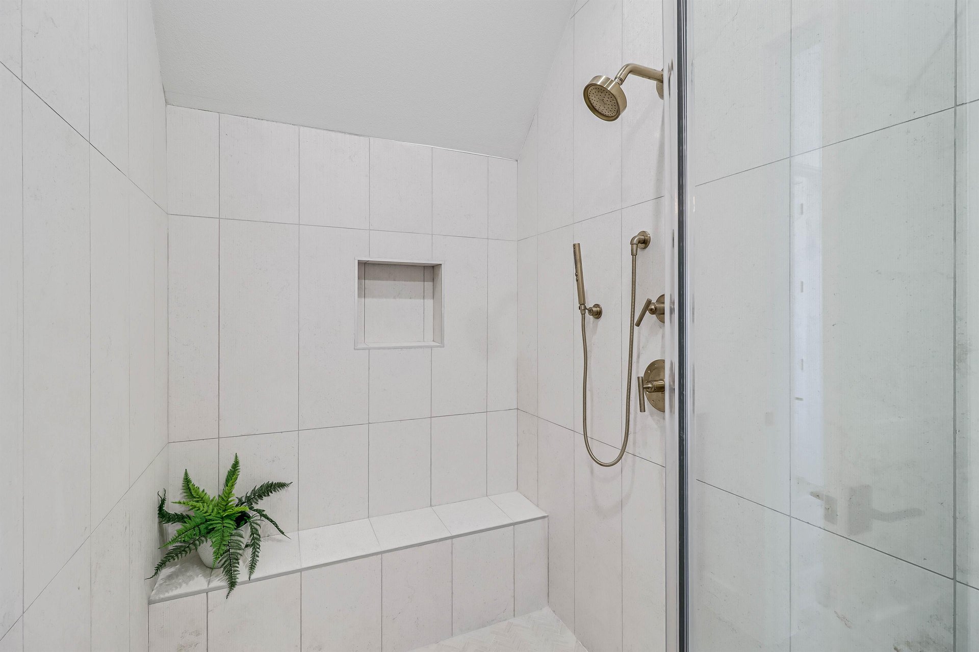 Second King  Bunk Bathroom, 3rd Floor