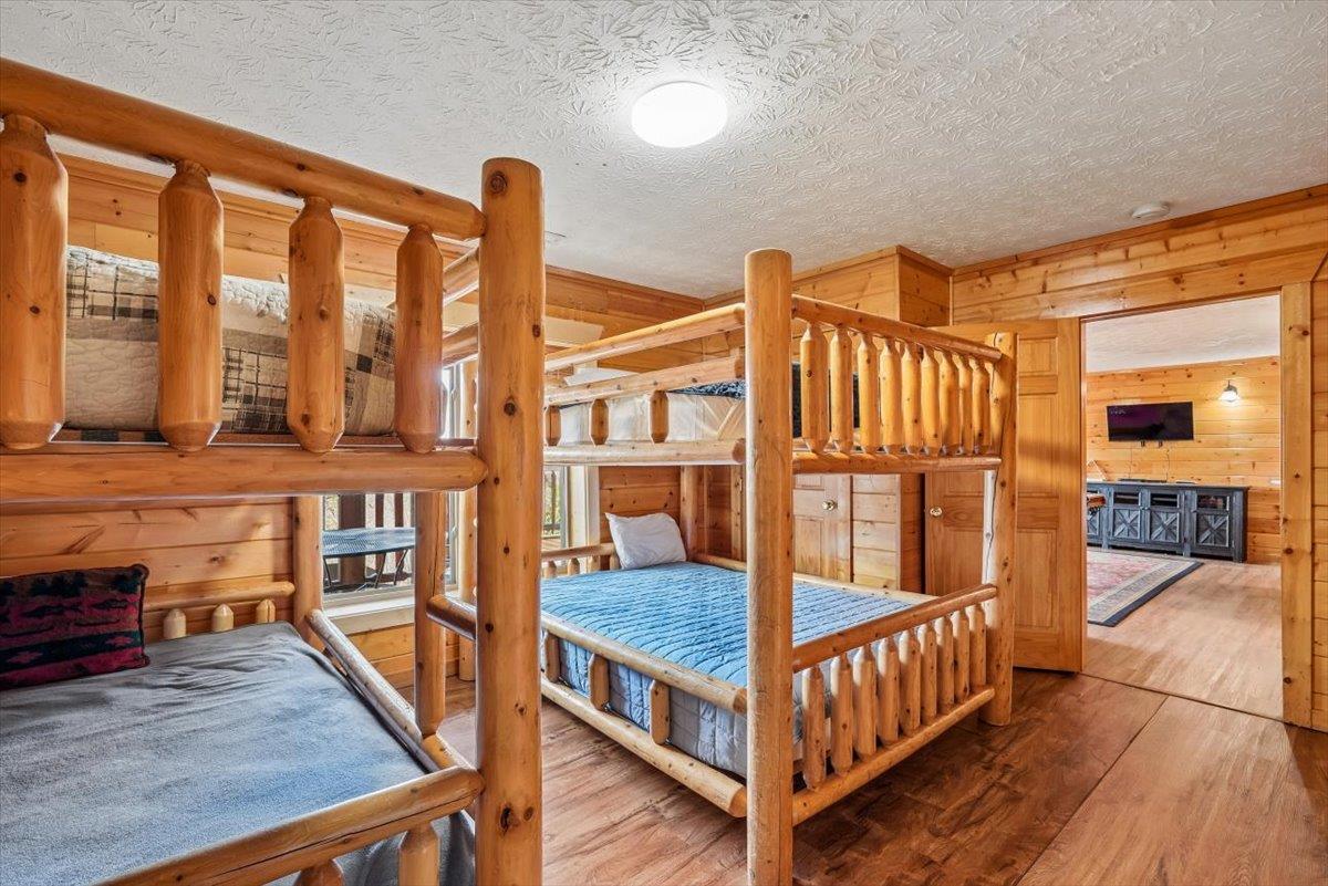 41Bedroom