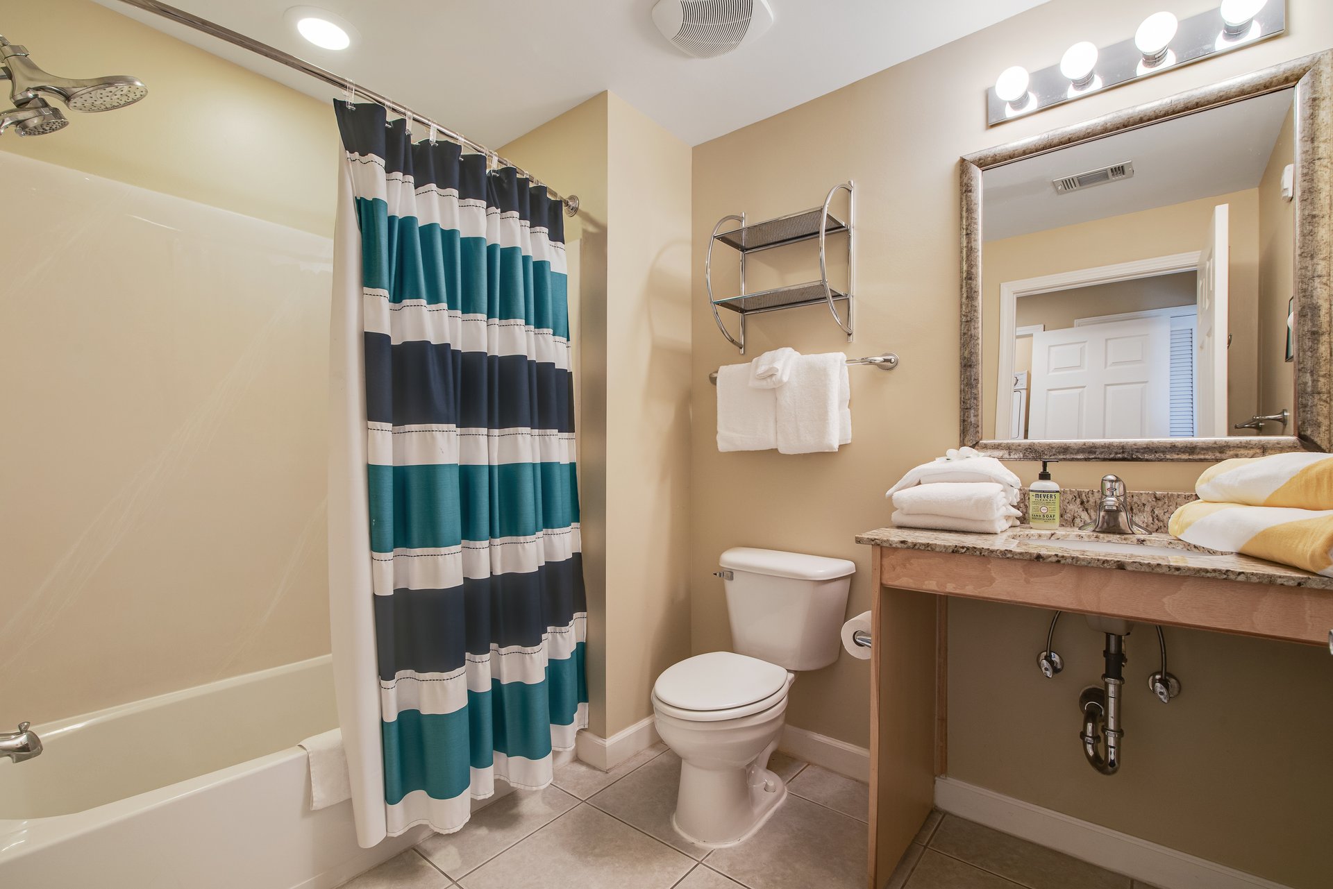 Splash Resort 2002W 21