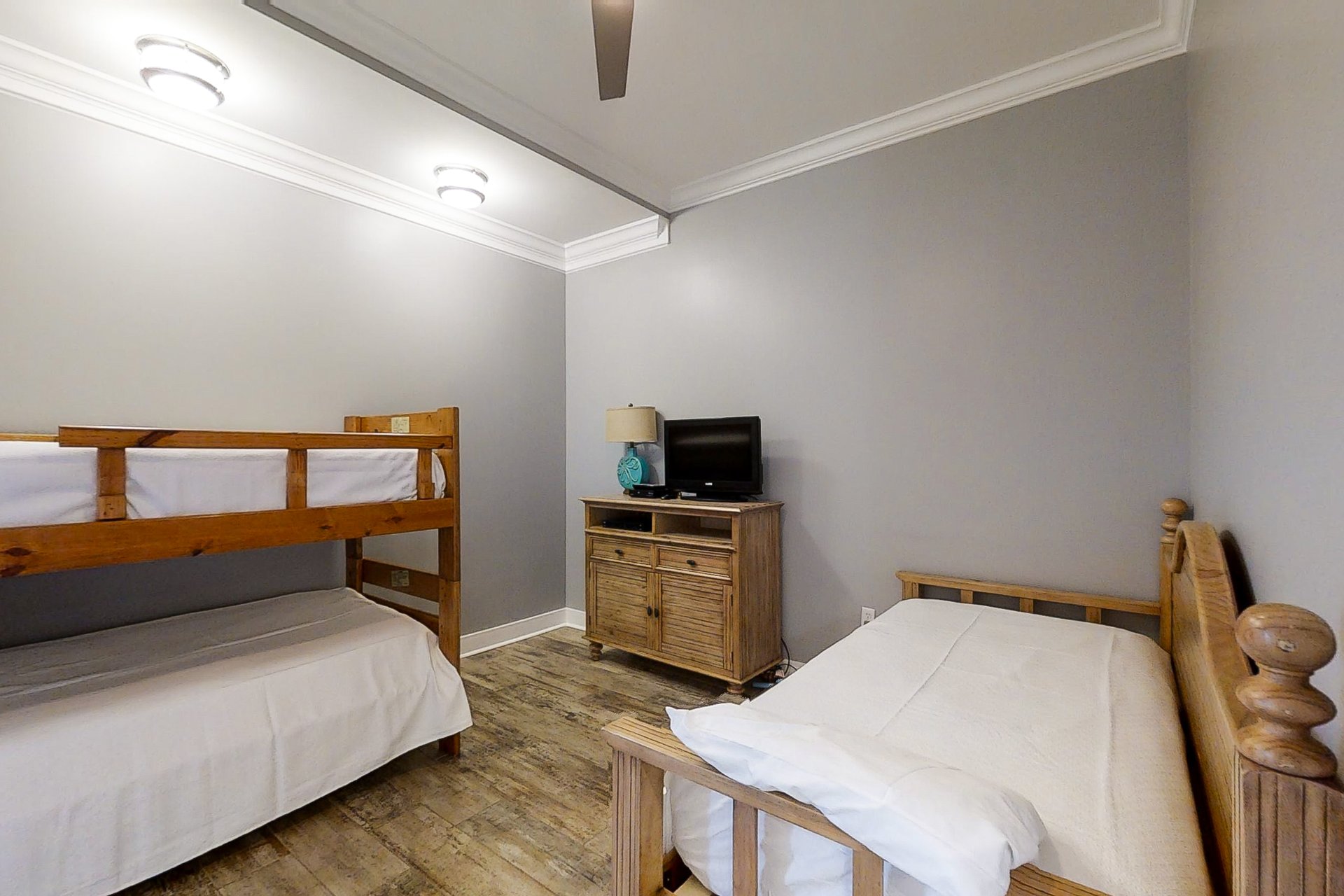 Escapes to the Shores Penthouse 1803 22