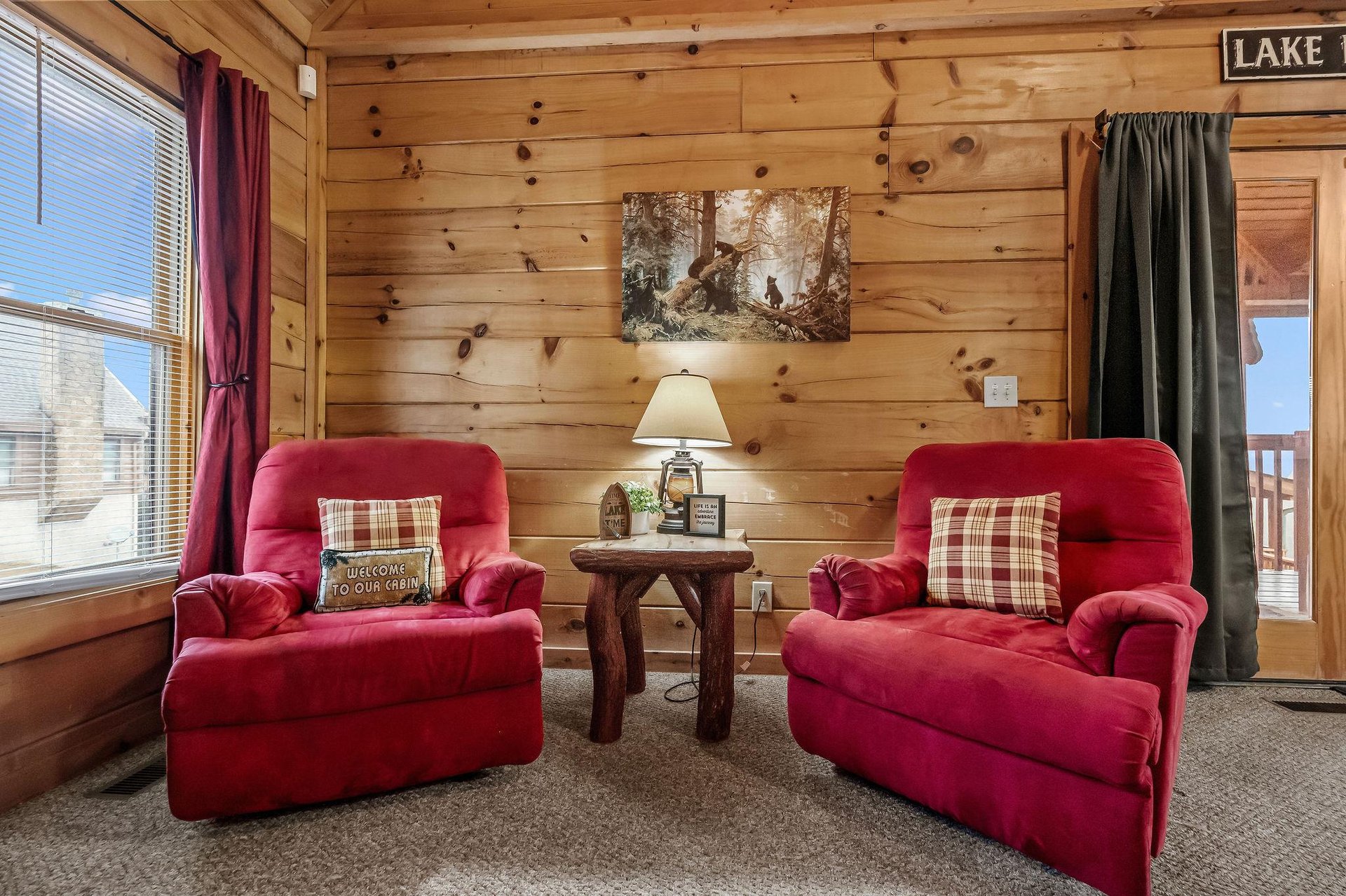devinelakelodge11