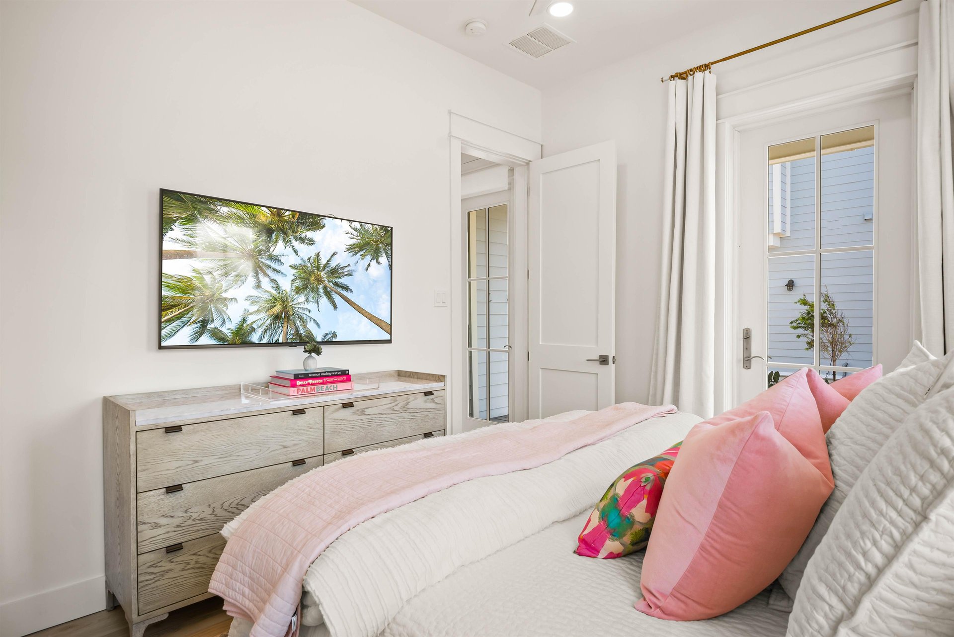 Primary King Suite, 1st Floor