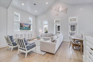 2nd Floor, Living Area
