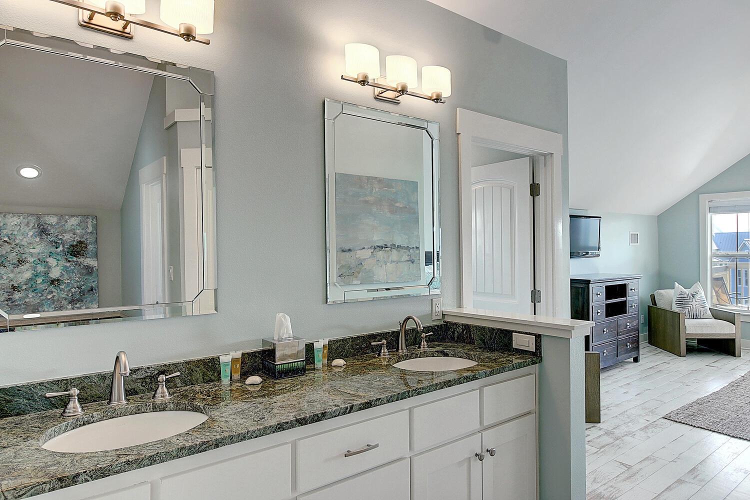 Master Suite, 3rd Floor