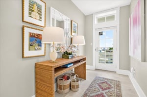 1st Floor, Entryway