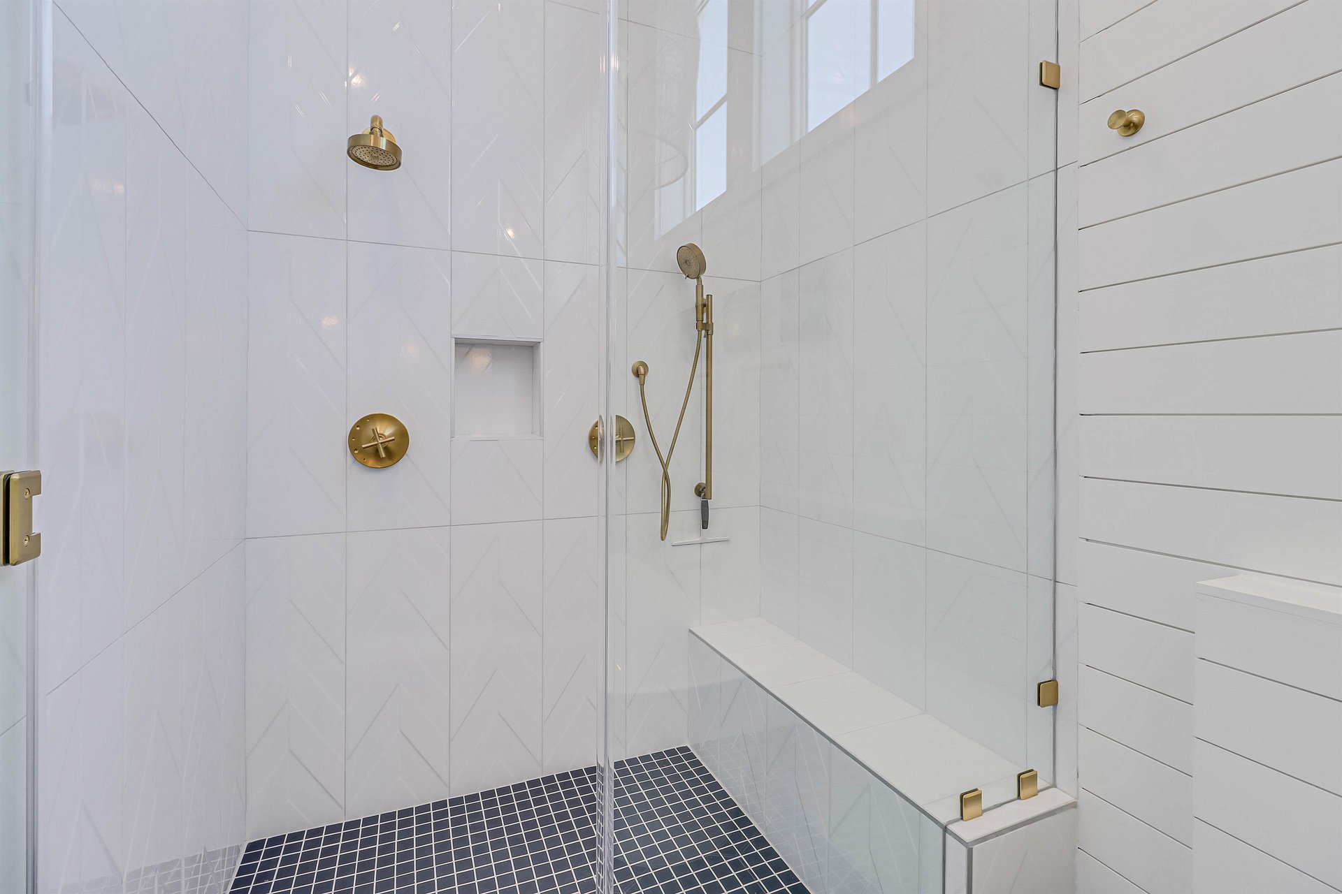 Primary King Bathroom, 3rd Floor