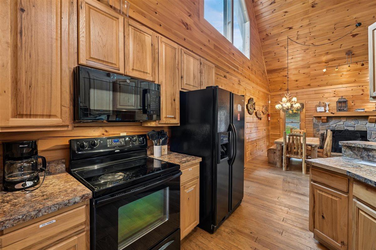 32Kitchen