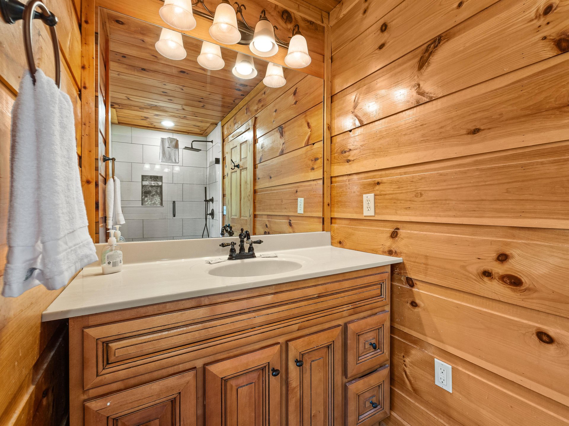 Single vanity sink with big mirror