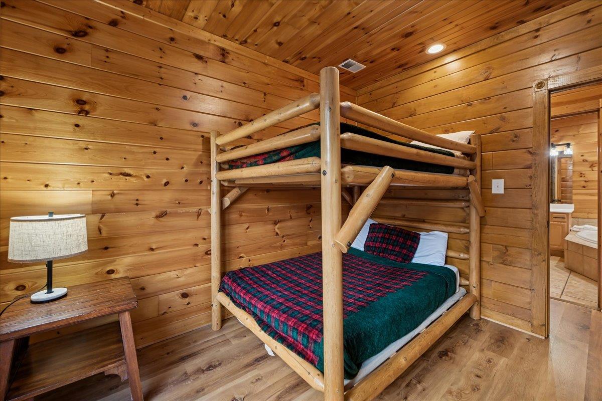 27Bedroom