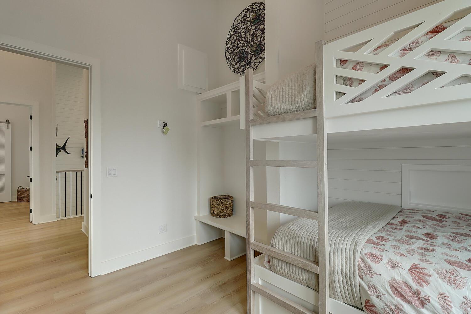 2nd Floor, Queen Over Queen Bunk Room