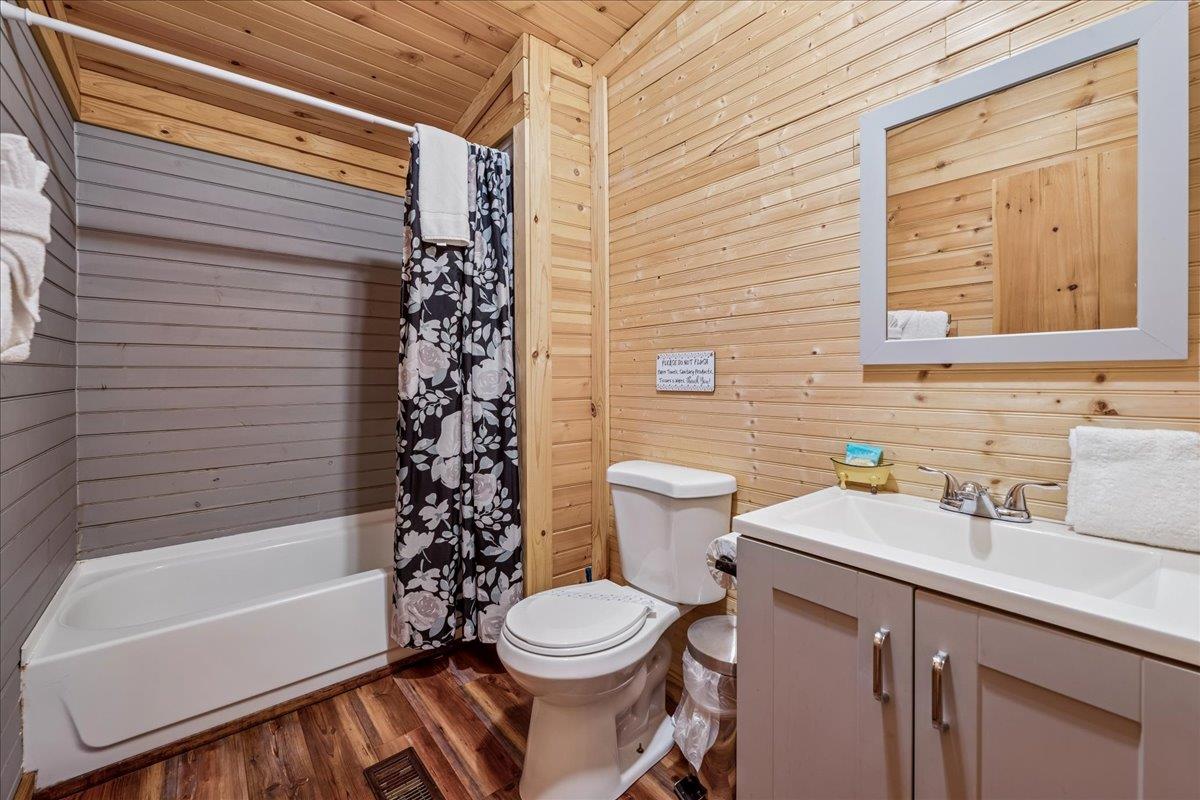 37 Master Bath