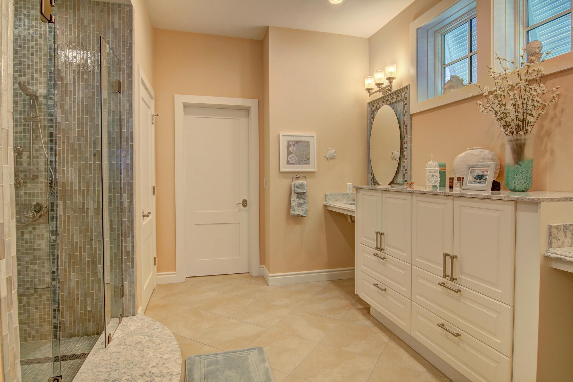 Primary King Bathroom, 2nd Floor