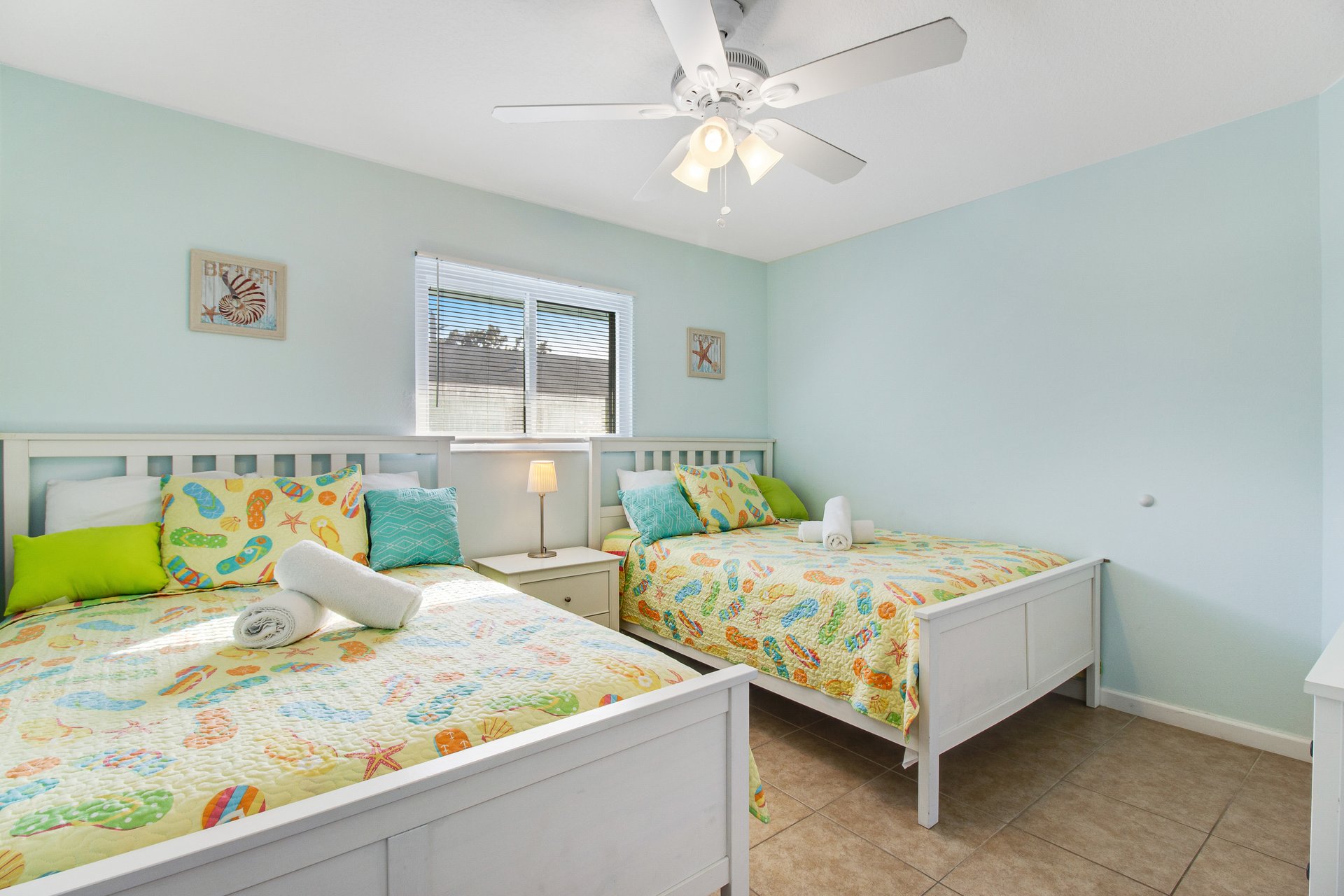 Turquoise Paradise West 17
