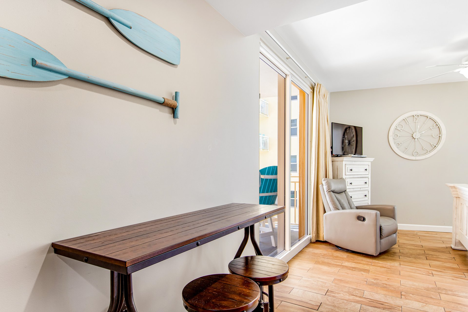 Splash Resort 1101W 33