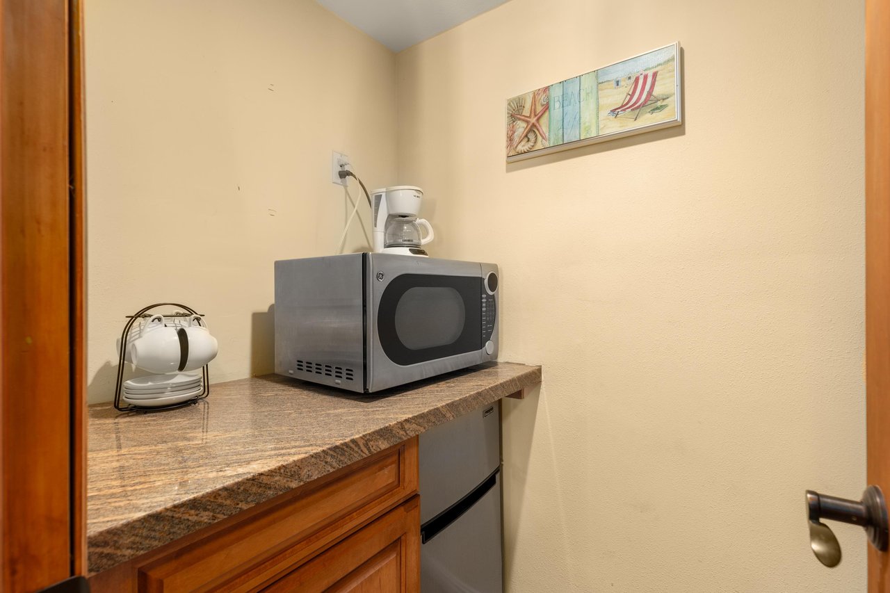 Kitchenette.