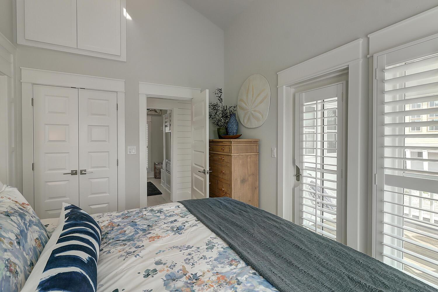 2nd Floor King Primary Suite