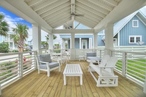 Spacious outdoor porch