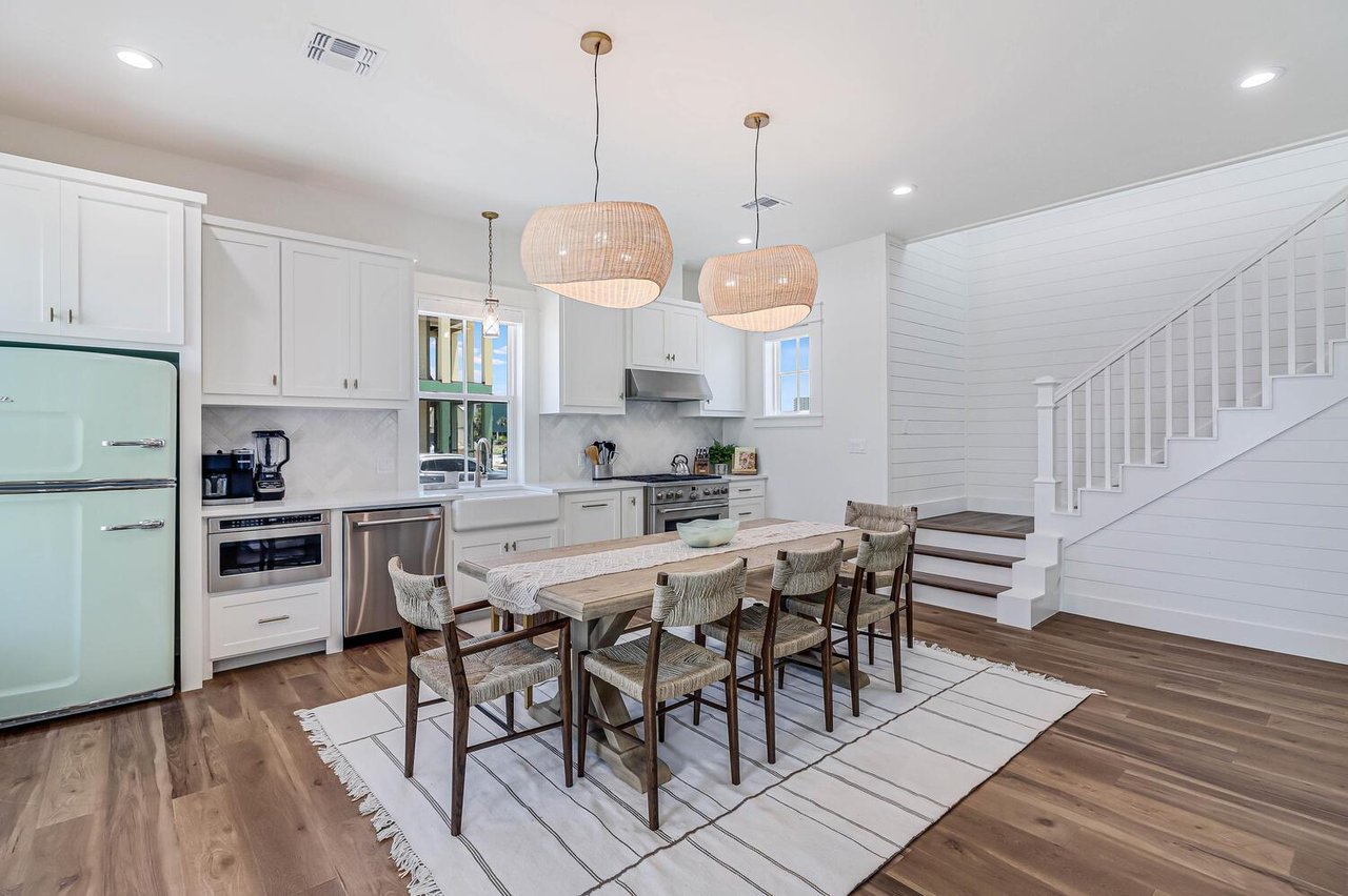 Dining AreaKitchen, 1st Floor