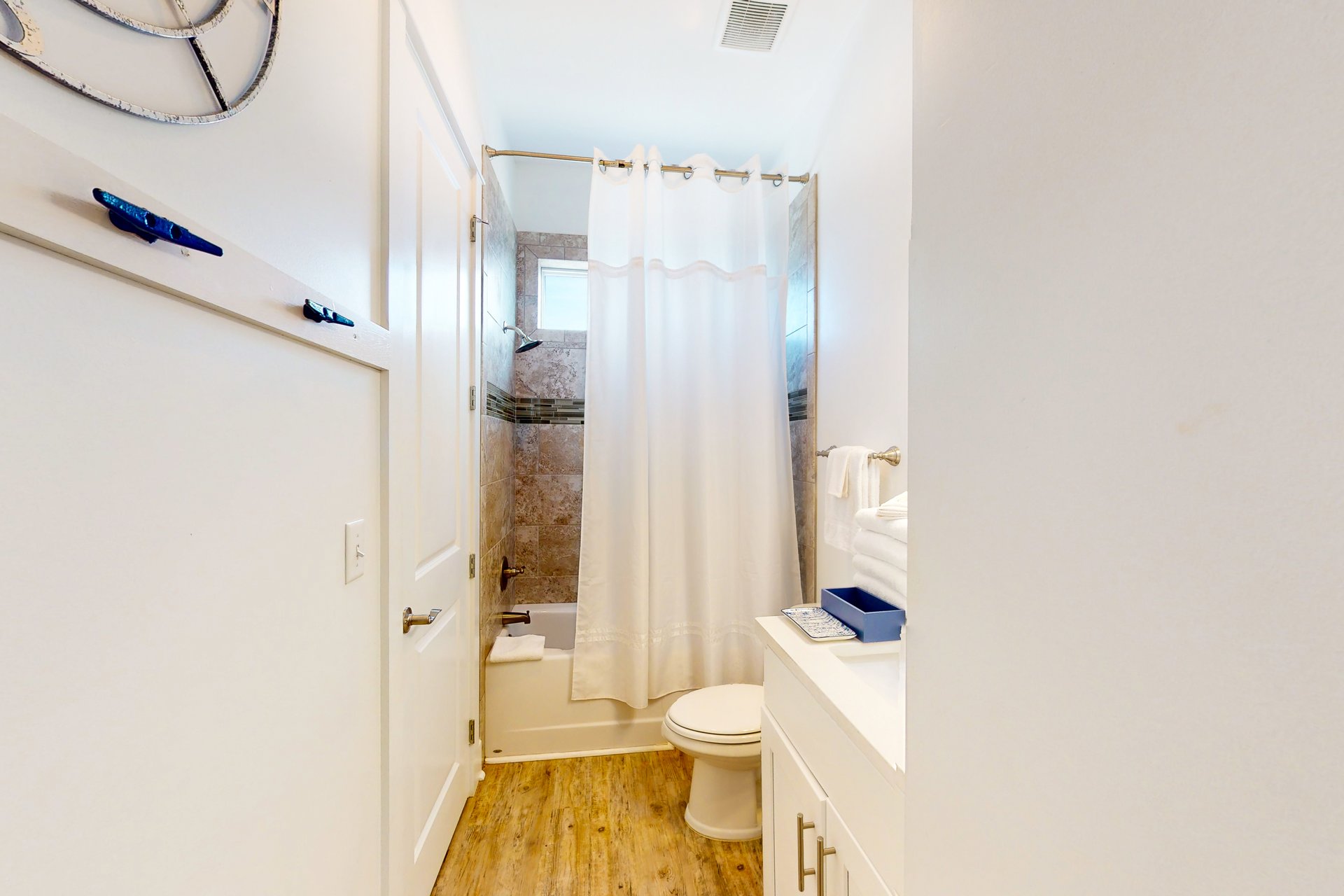 East Side Cottages C Shipwreck Cottage 21