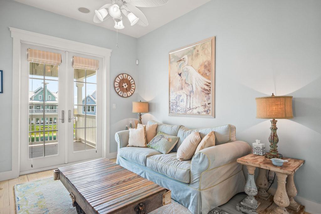 2nd Floor, Living Room