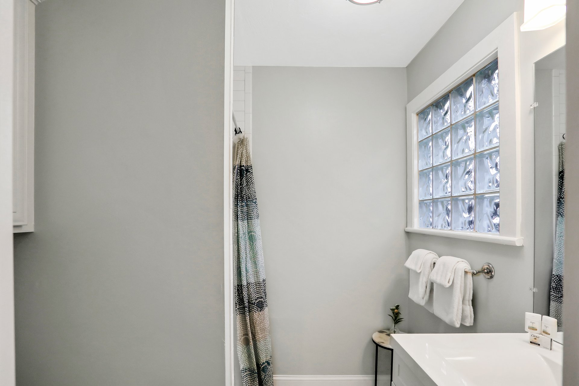 Oneida Street Haven 16