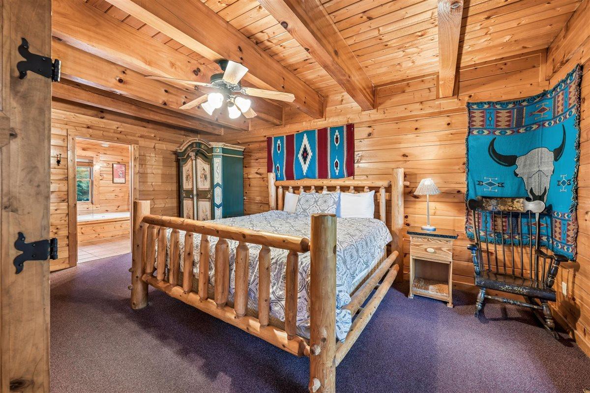 042Bedroom