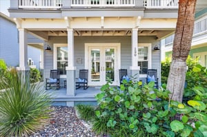 Front Porch, 1st Floor