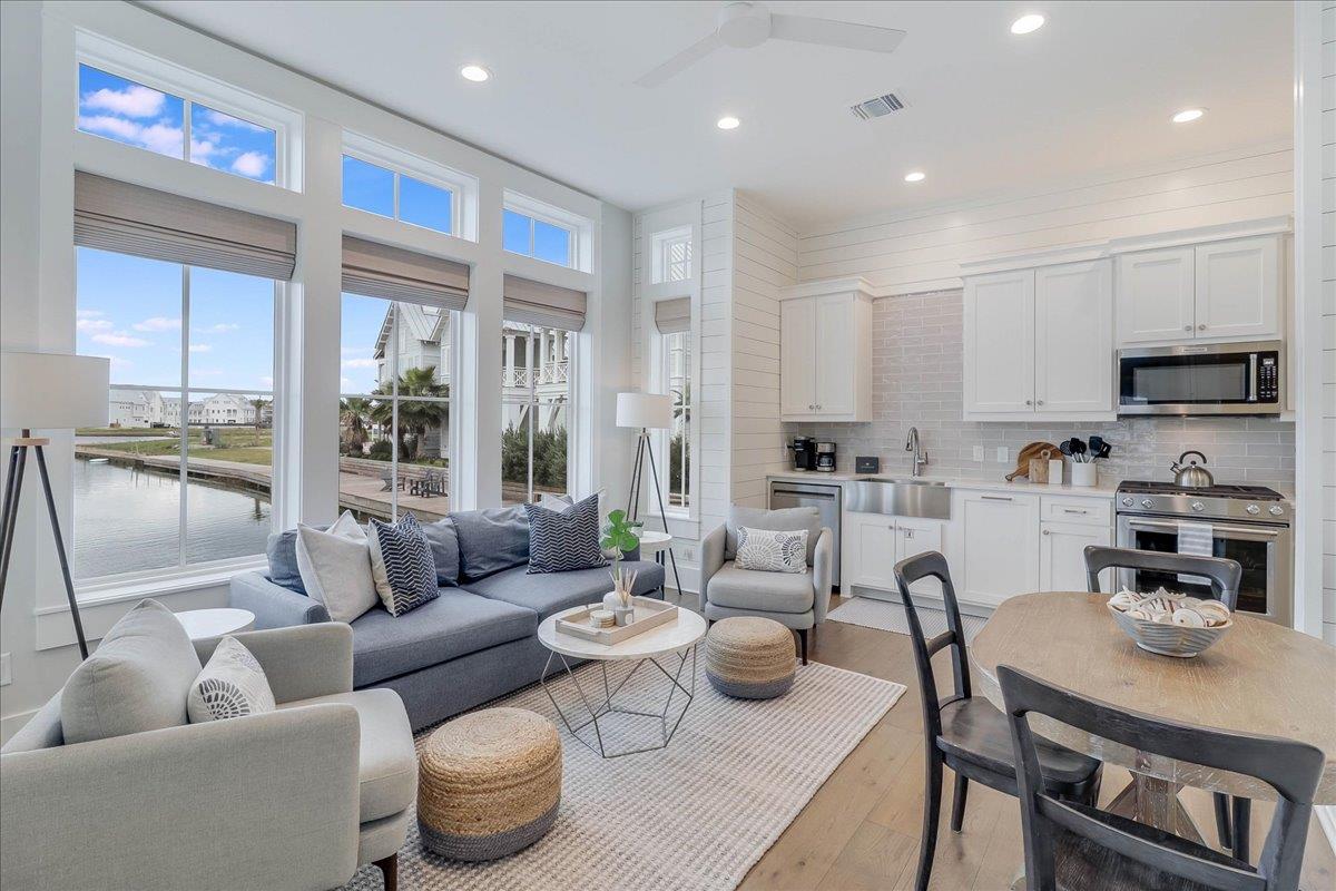 Welcome to Edgewater Escape