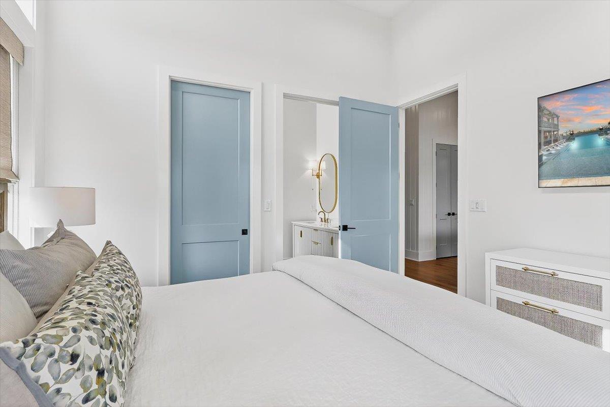 1st Floor, King Bedroom