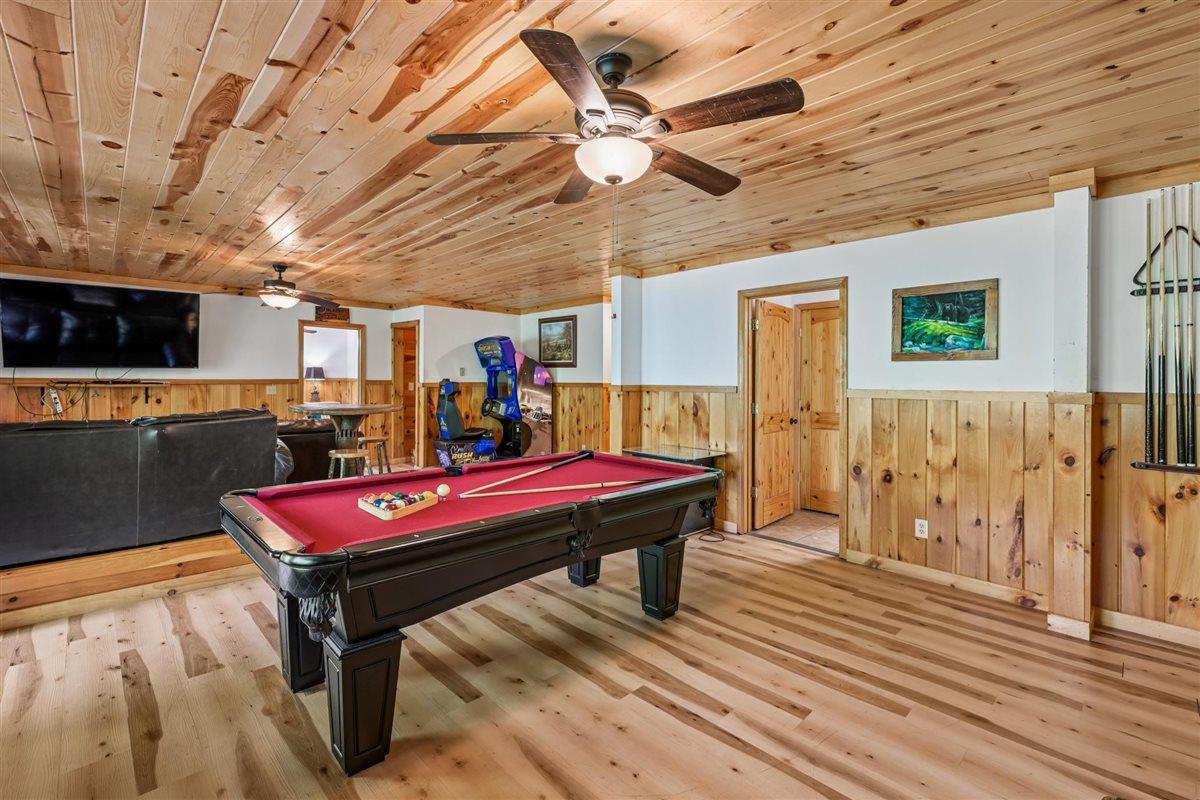 067Game Room
