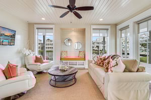 Sitting Area, 1st Floor