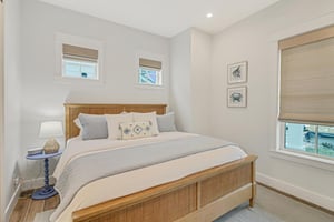 King Bedroom, 1st Floor