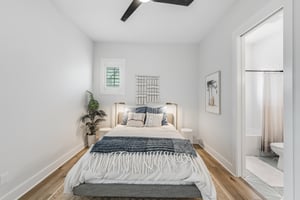 Queen Suite, 2nd Floor