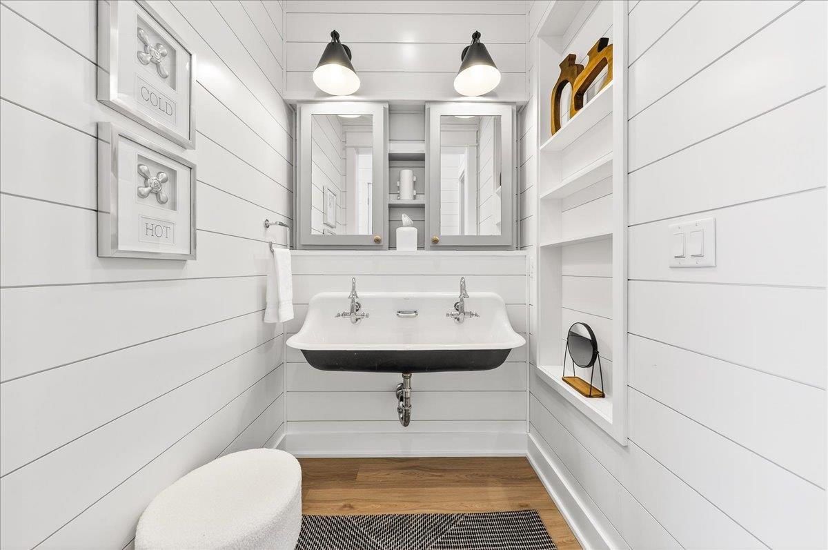 First Bunk Bathroom, 2nd Floor