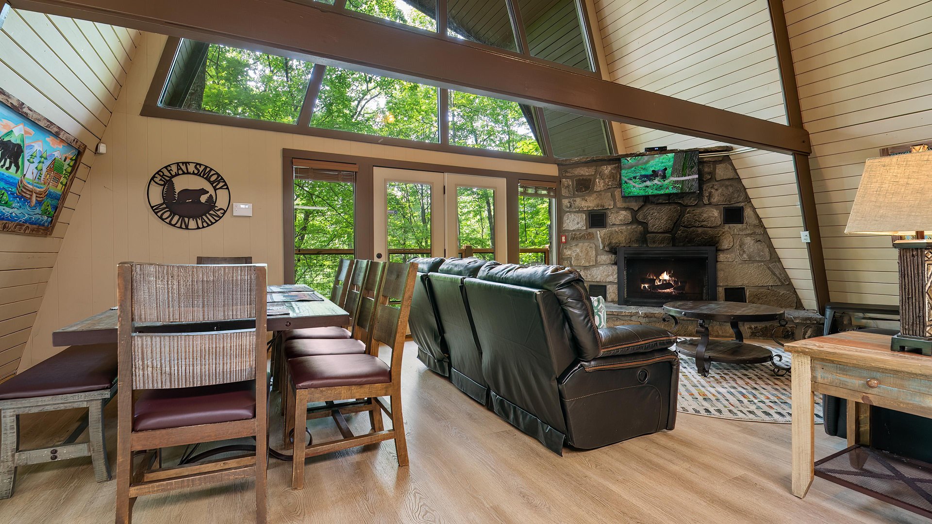 Gatlinburg Lodge Int 001original