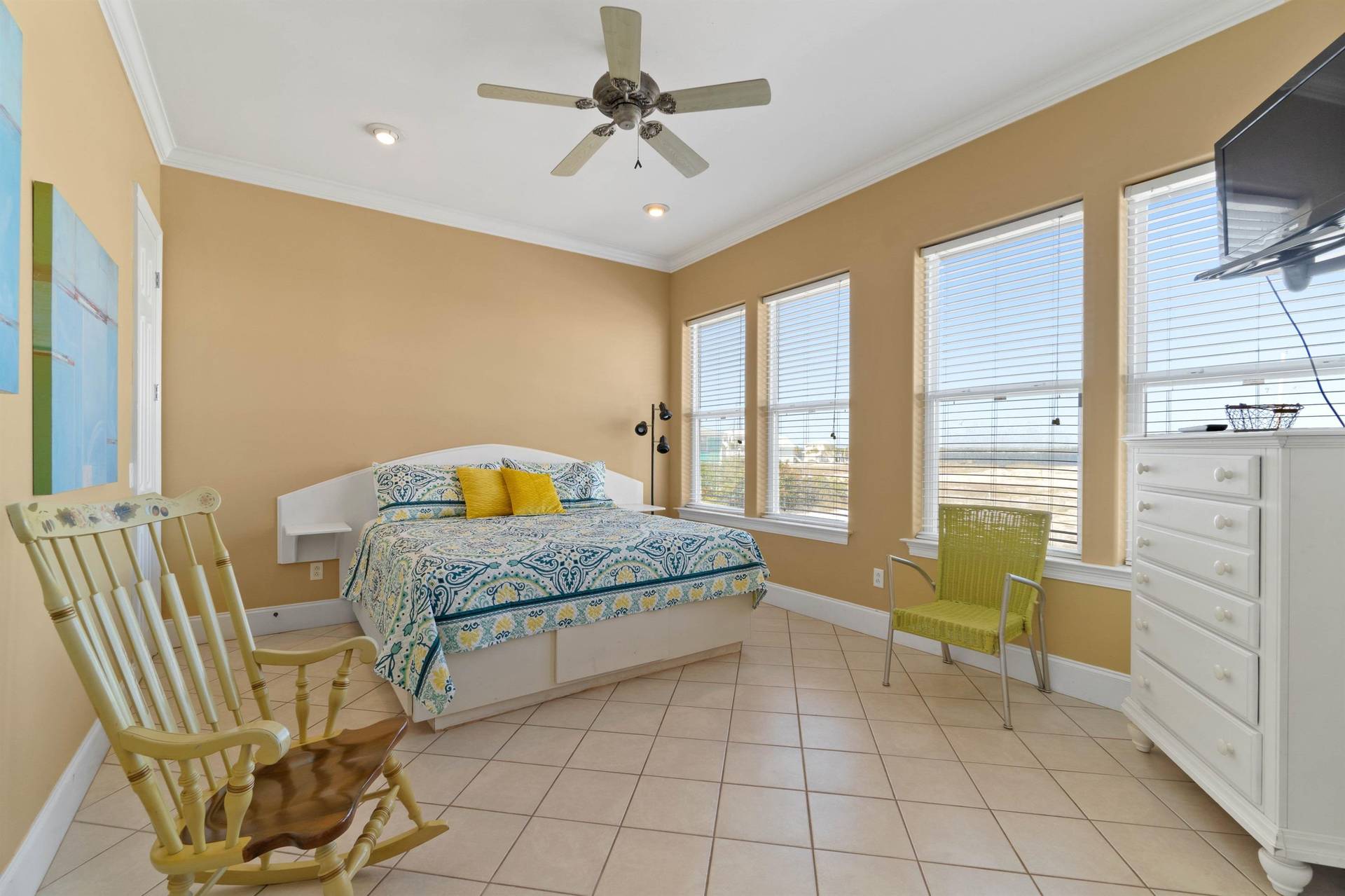 Guest Bedroom 1 King