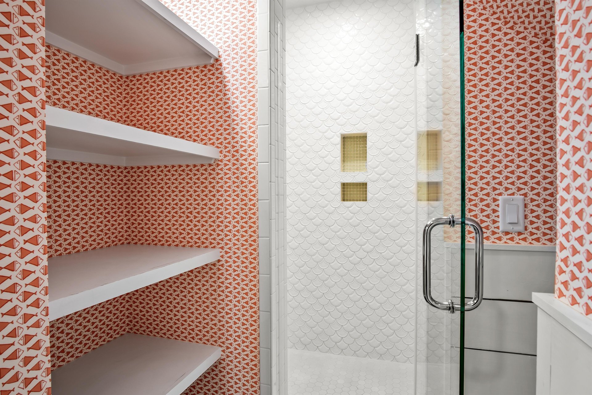 Bunk Bathroom, 1st Floor