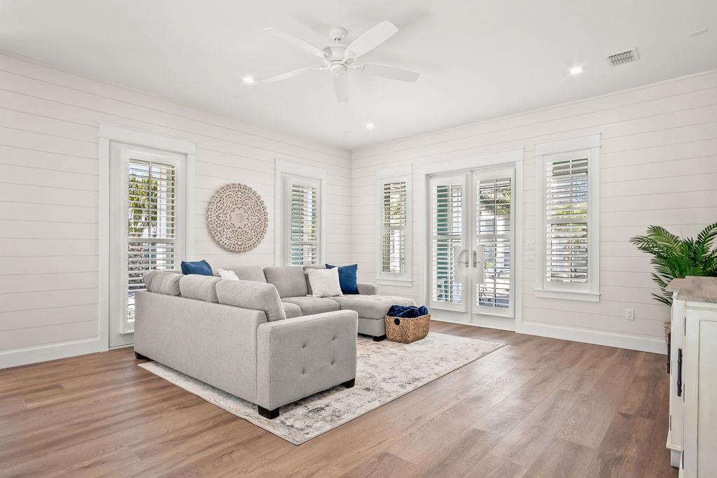 Second Living Room, 1st Floor