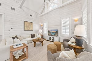 2nd Floor, Living Room