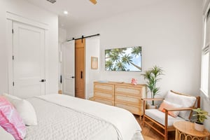 Second King Bedroom, 1st Floor