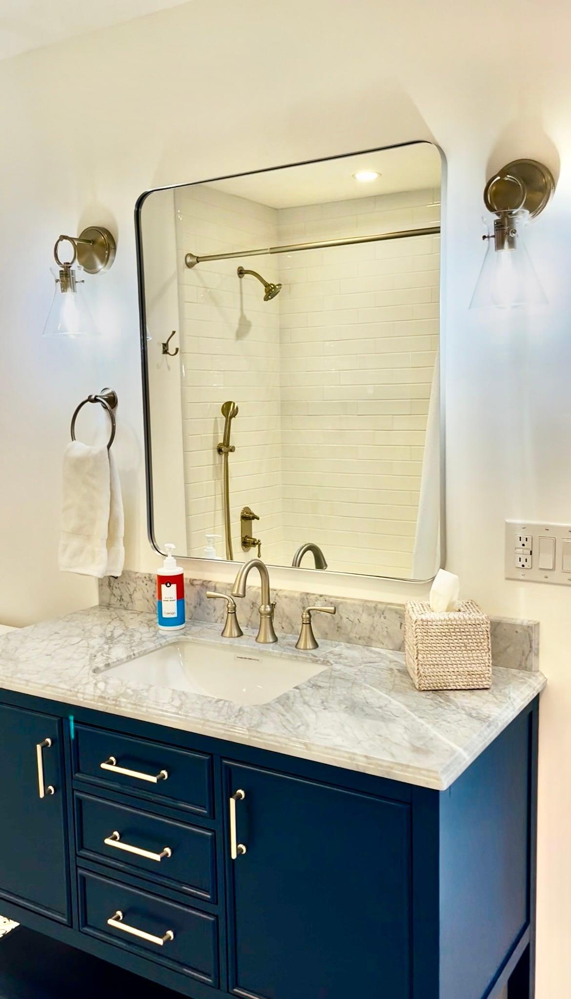 Sink in the third bathroom